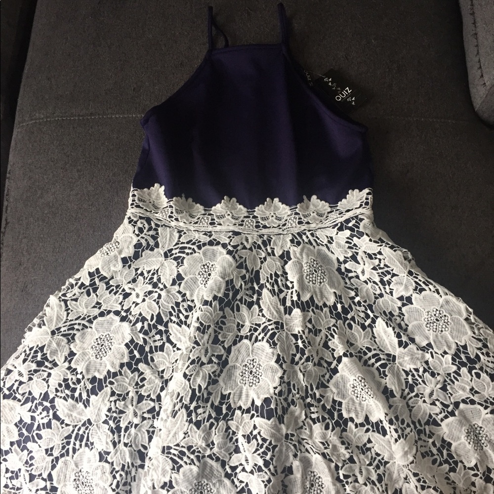 Sleeveless dress